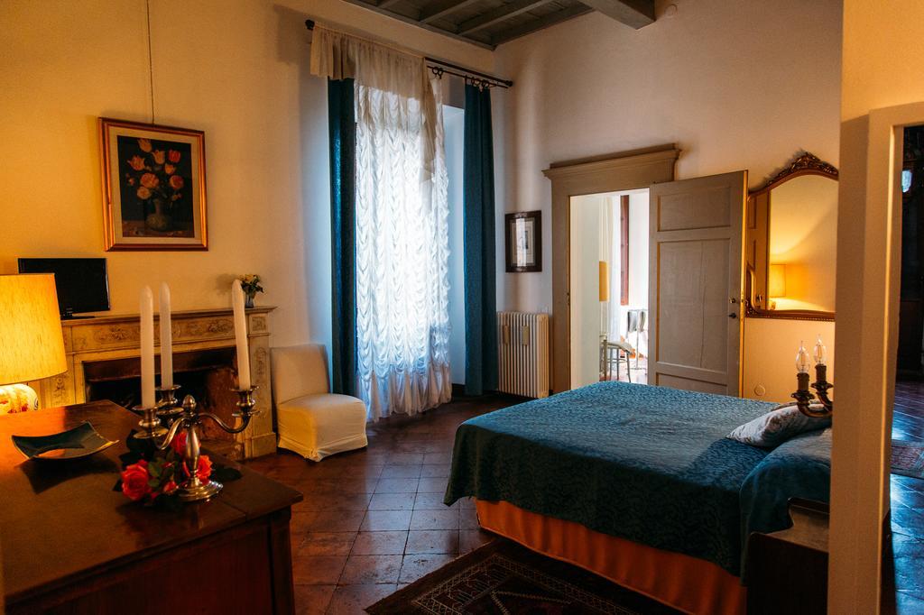 Castello Del Capitano Delle Artiglierie Bed & Breakfast Castrocaro Terme Cameră foto