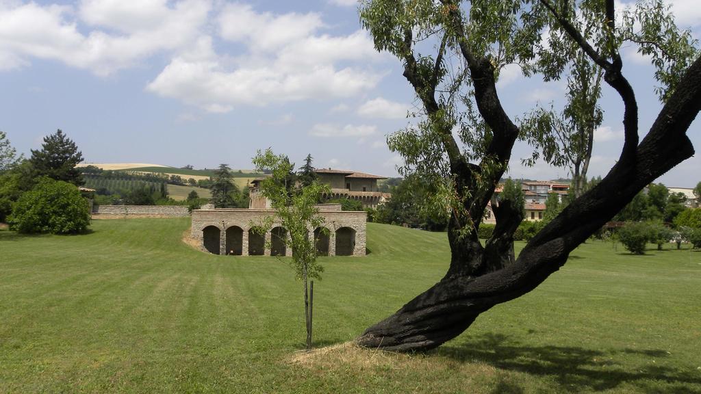Castello Del Capitano Delle Artiglierie Bed & Breakfast Castrocaro Terme Exterior foto